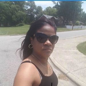 Meet your Posher, Dionne